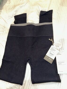 Vuori helix seamless legging black